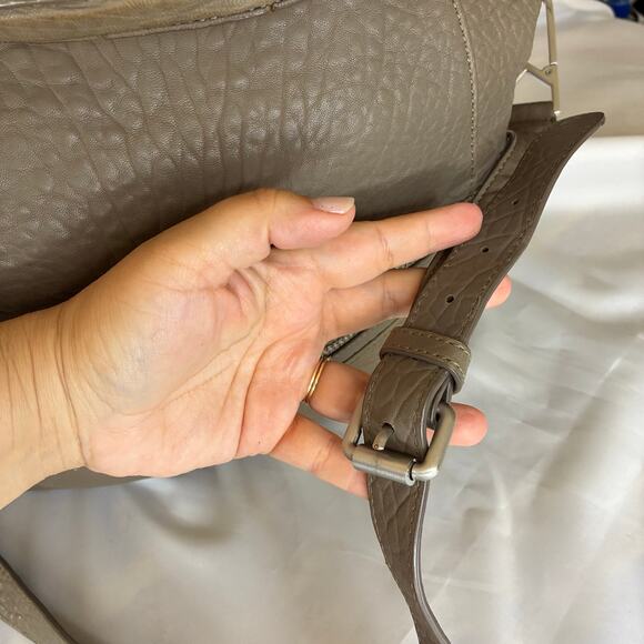 Allibelle Taupe Italian Leather Large Handbag Purse Crossbody Adjustable EUC - Picture 7 of 11